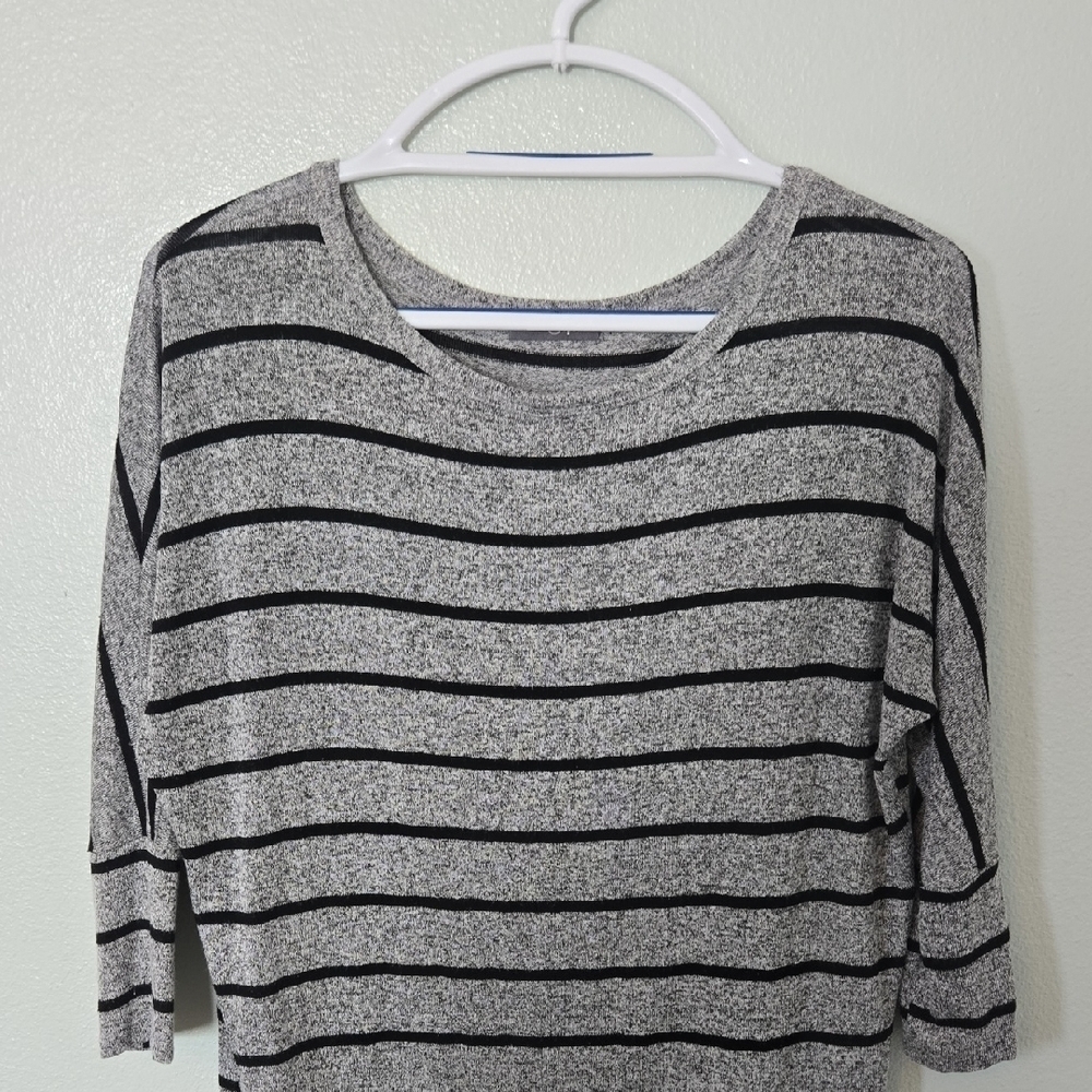 Market & Spruce | Gray And Black Striped Slouchy Top Size Small